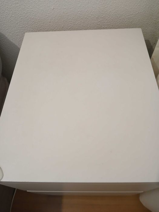 2 mesas cabeceira malm ikea