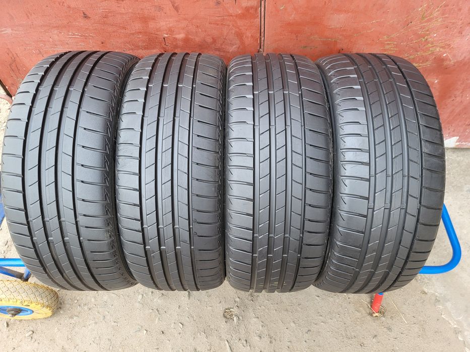 225/40/19 R19 Bridgestone Turanza T005 4шт ціна за 1шт шини