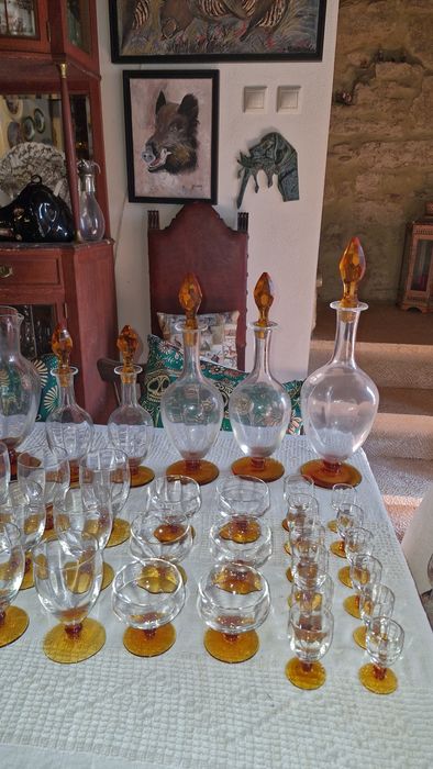 Serviço de copos bicolor em vidro art decô