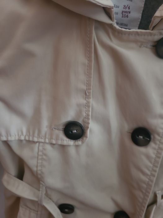 Casaco estilo gabardine forrado e com capuz ZARA