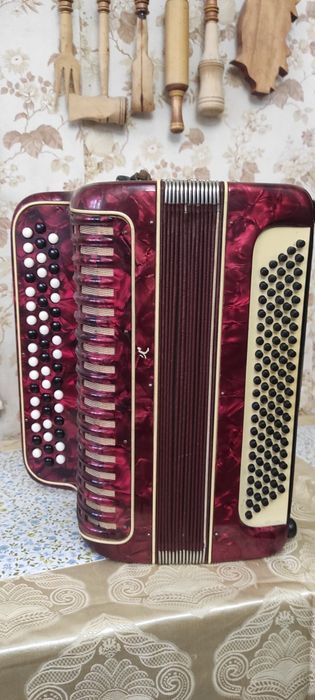Продам баян вельтмейстер