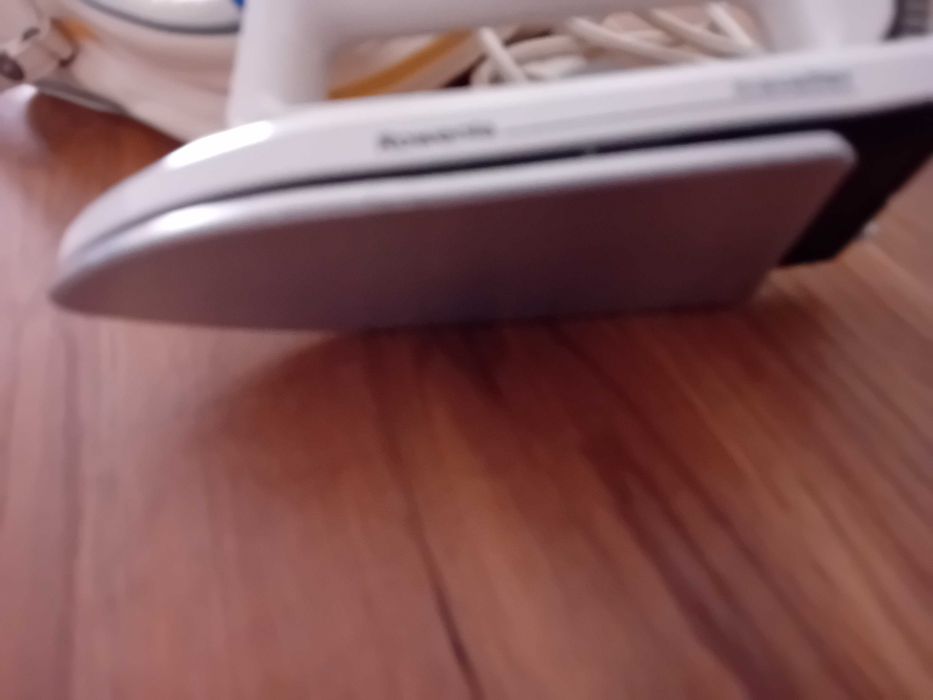 Ferro de viagem vintage Rowenta LA-22