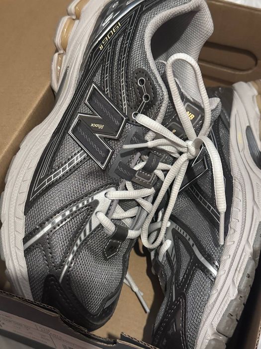 Продам ОРИГІНАЛЬНІ жіночі кросівки New Balance 1906R
