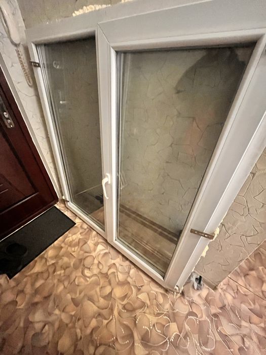 Продам металлопластиковое окно с москитной сеткой — 3500 грн