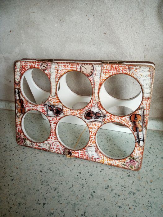 Stojak drewniany decoupage, ręcznie robiony, na wino