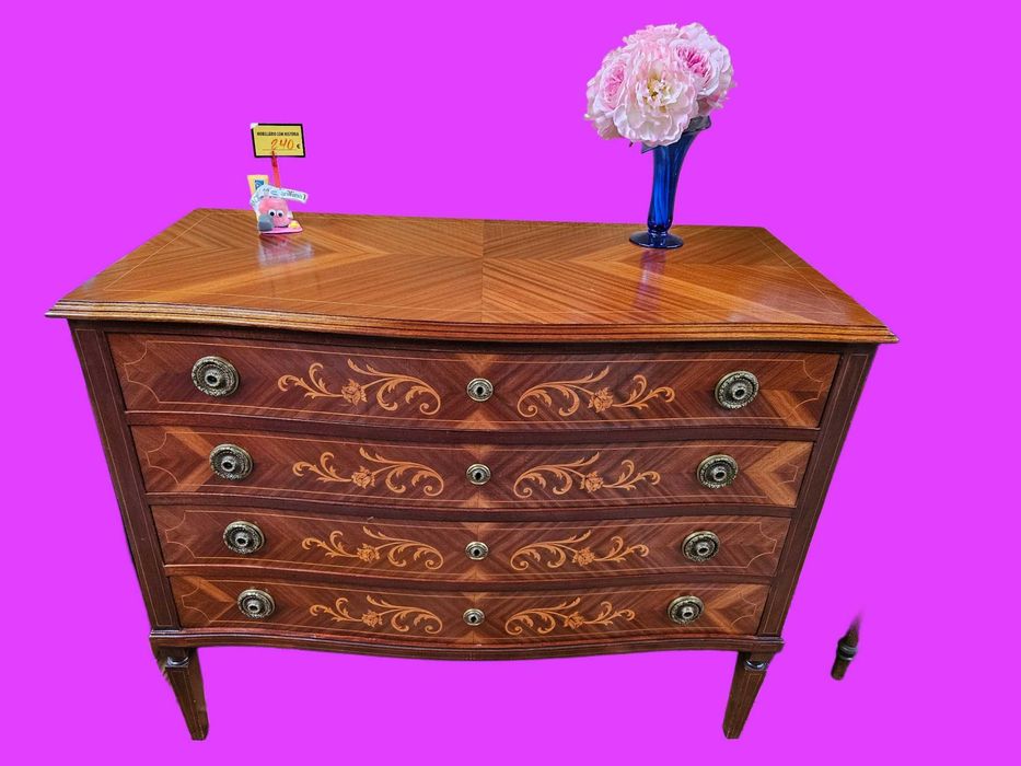 Cómoda antiga estilo D. Maria - Muito bom estado geral