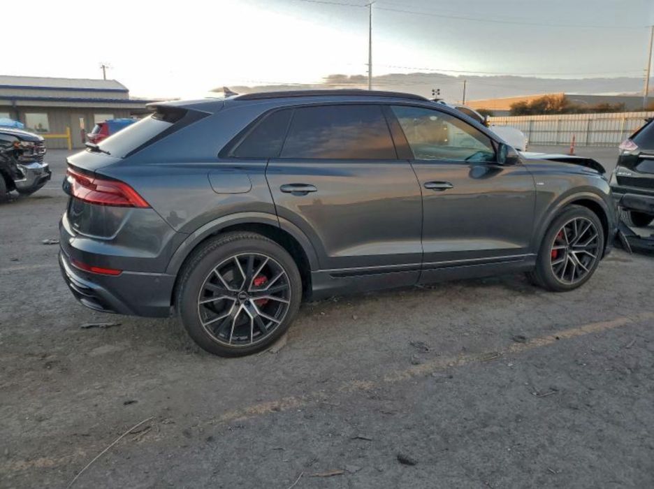 AUDI Q8 перед зад права ліва сторона в наявності ОРИГІНАЛ