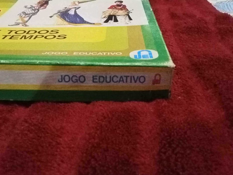 Jogo Tabuleiro Trajes de Todos os Tempos da SEL