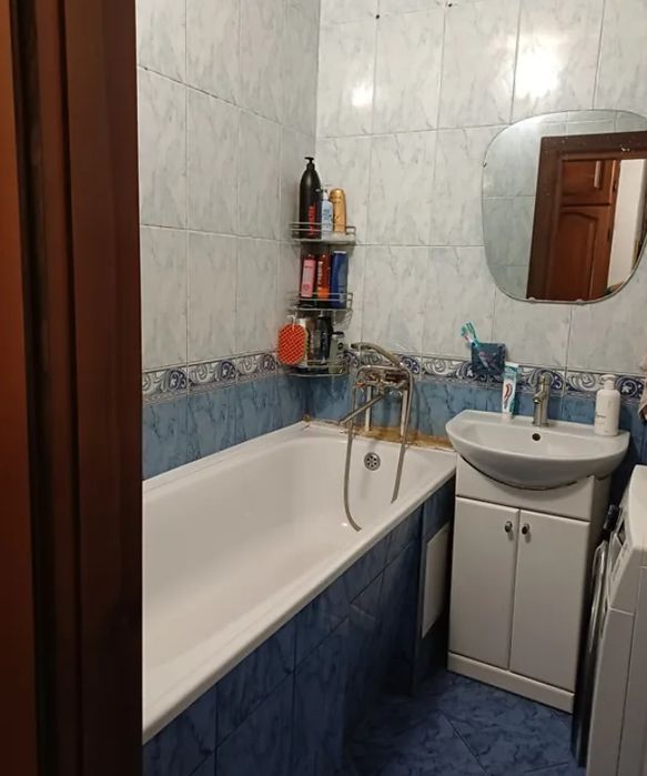 Продаж 2-К квартири неподалік Рівного