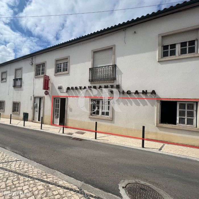 Fração de prédio com restaurante activo