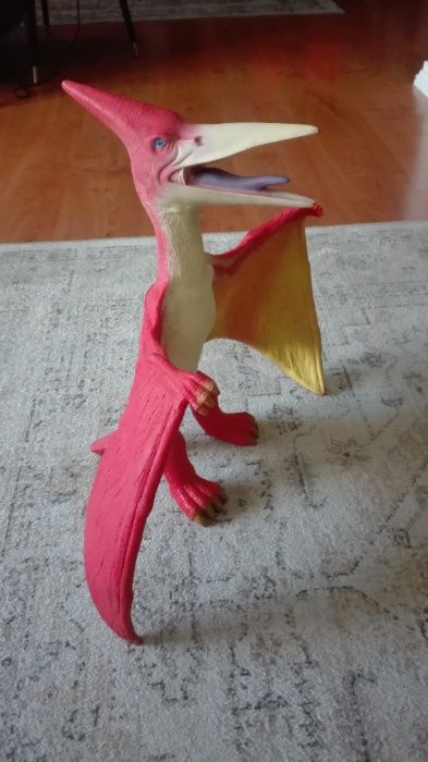 Pterodáctilo brinquedo grande