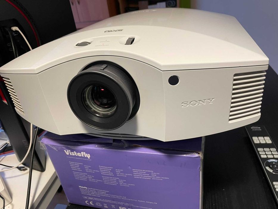 Projektor Sony VPL-HW65 FullHD SXRD