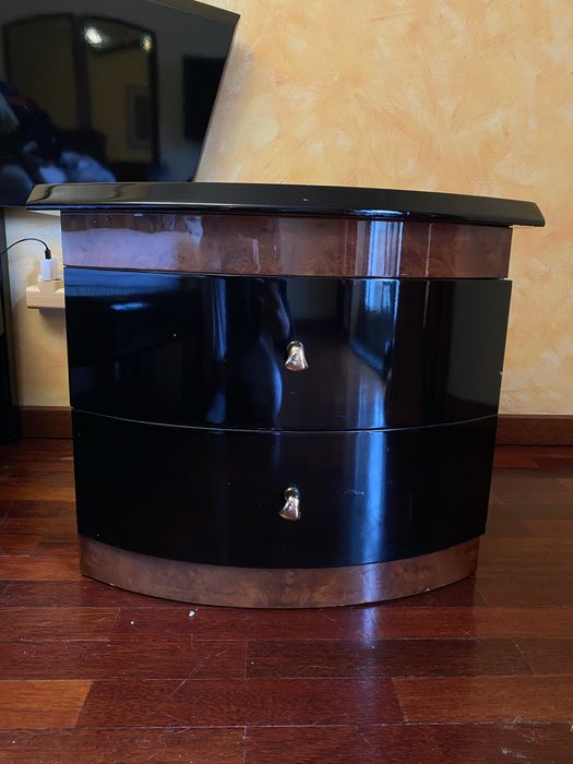 Cama de Casal em madeira escura