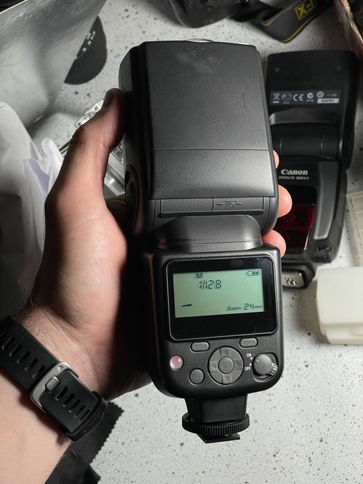 Вживані спалахи Canon 270EX / 550EX / 580EX