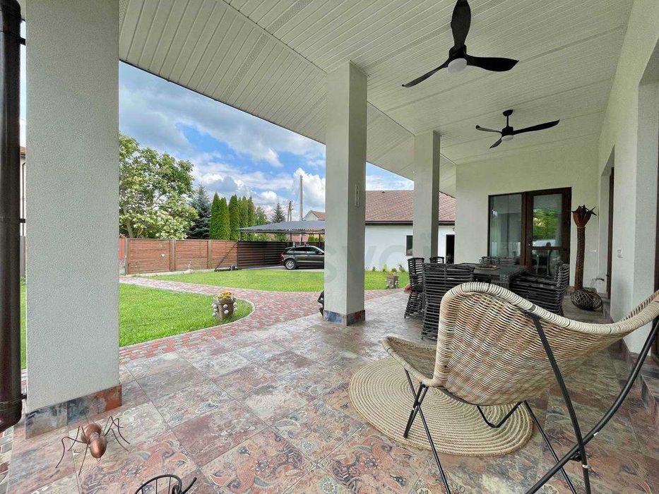 Будинок з ремонтом! Генератор! Камін! Без Комісії!