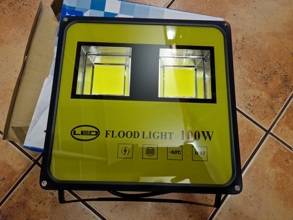 Halogen 100W LED zewnętrzny i wewnątrzny
