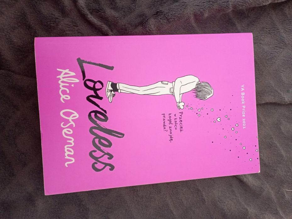 Książka pod tytułem loveless Alice Osman