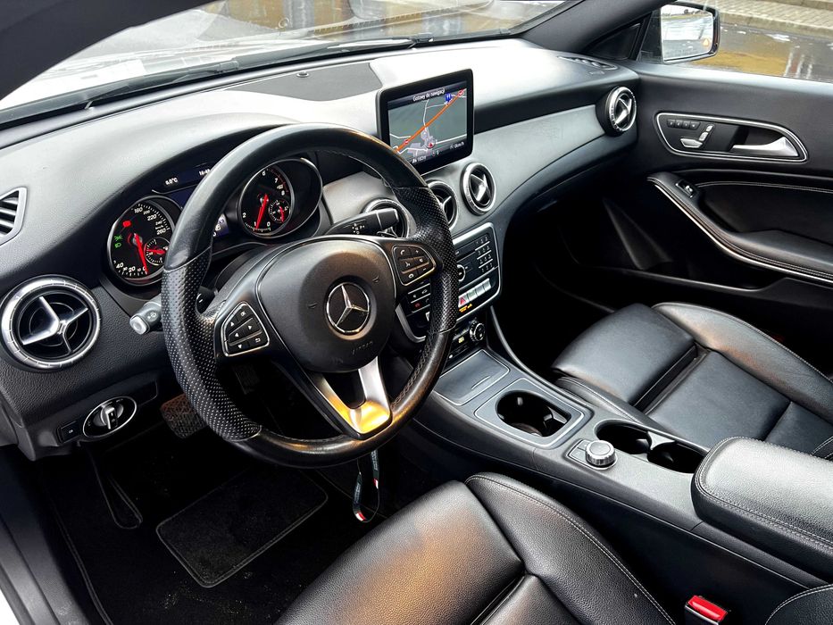 Mercedes CLA 250 2.0 2018 r.
