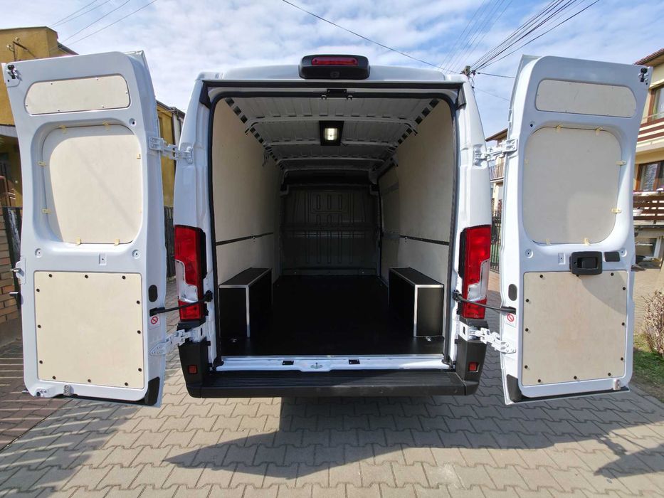 Zabudowa busa ze sklejki Fiat Doblo Scudo Ducato Van