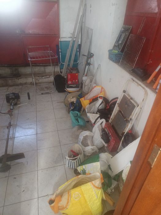 alugo garagem 50m quadrados
