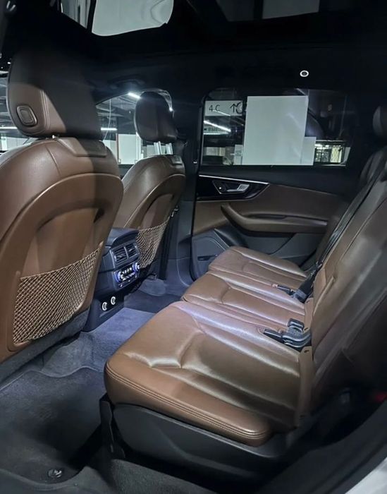 Audi Q7 2018 року