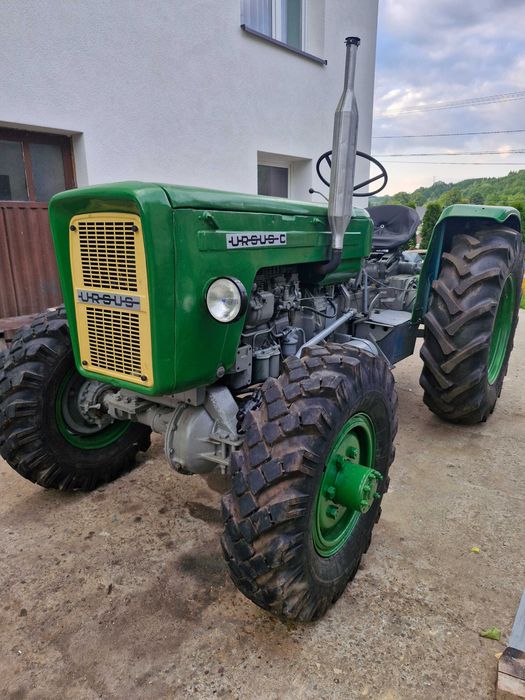 Traktor C-4011 4x4 po remoncie.