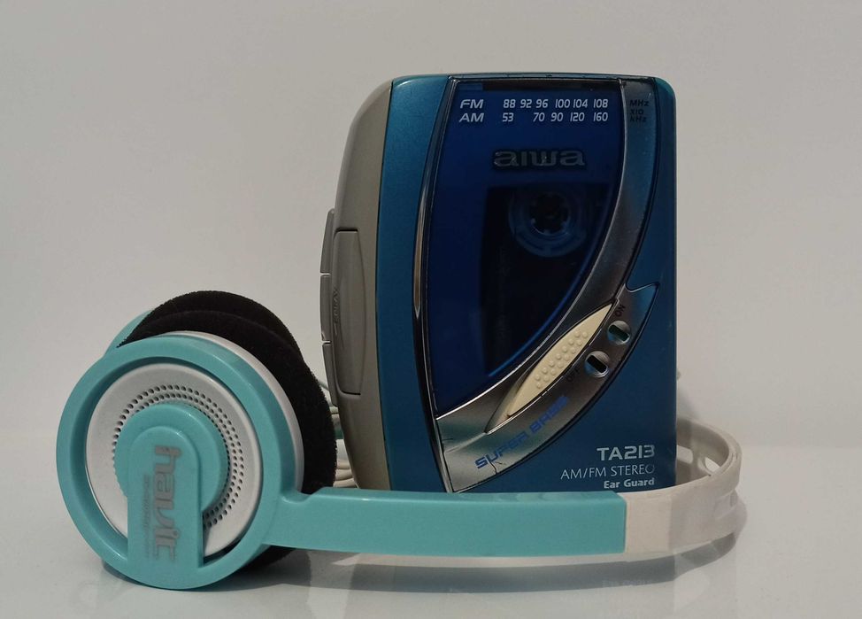 Кассетный плеер AIWA HS-TA213+наушники