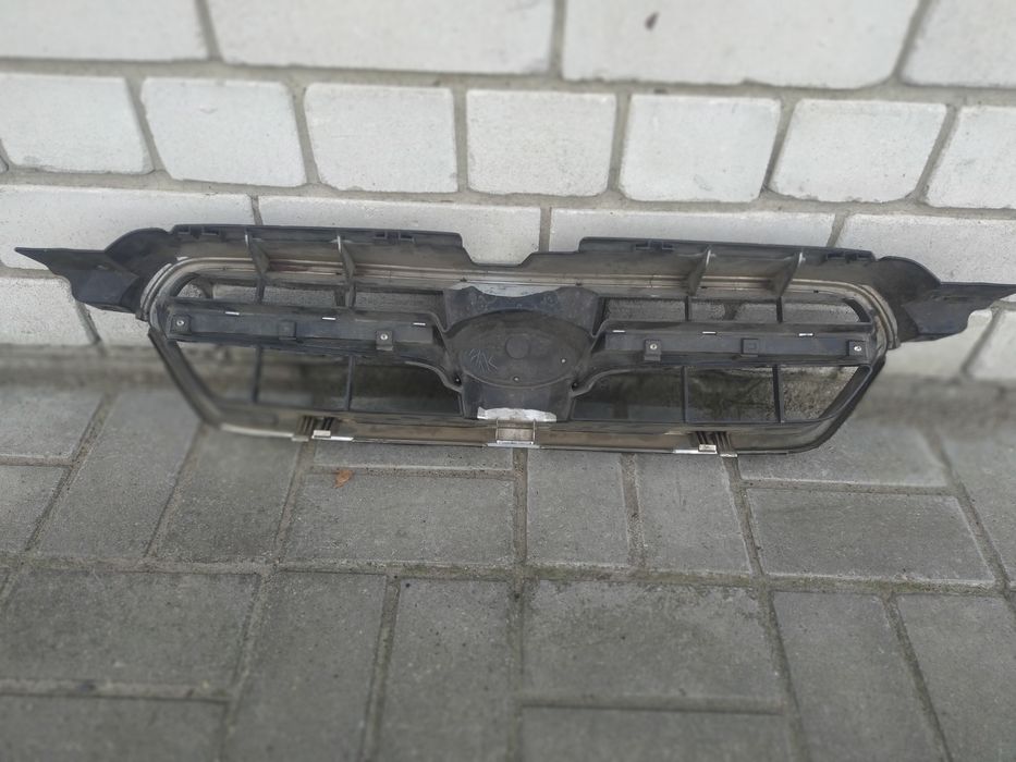 Решітка радіатора Субару Subaru