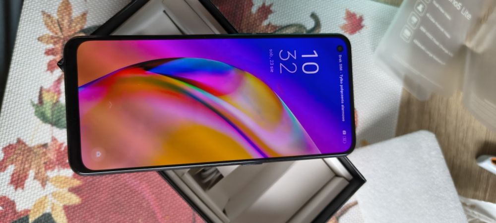 smartfon oppo reno 5 lite