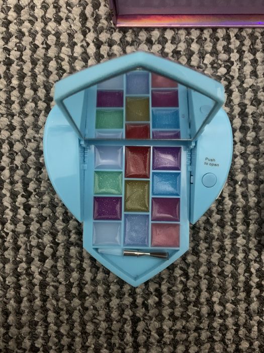 conjunto maquilhagem crianca da Claire’s