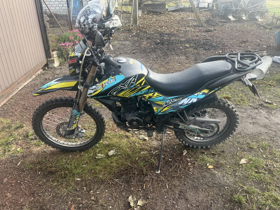 Продам шинерай 250 6с в хорошому стані