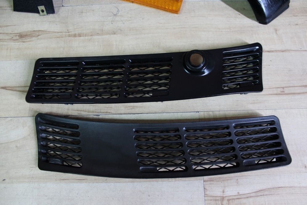 BMW E30 Kratka Wlotu Powietrza Lewa Prawa Czarna Części BMA