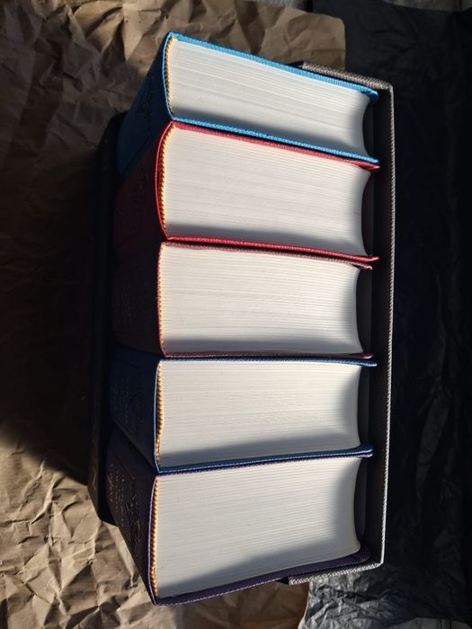 A Song of Ice and Fire – Box Set Completo (Capa Dura Premium)