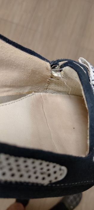 Продам макасіни Clarks