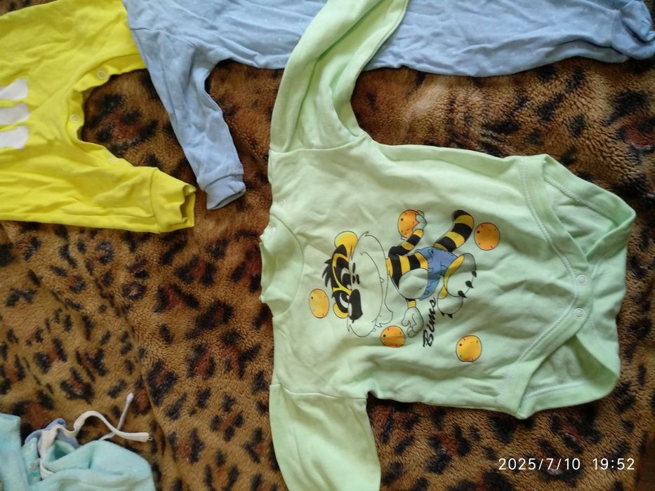 Боді с довгим рукавом .