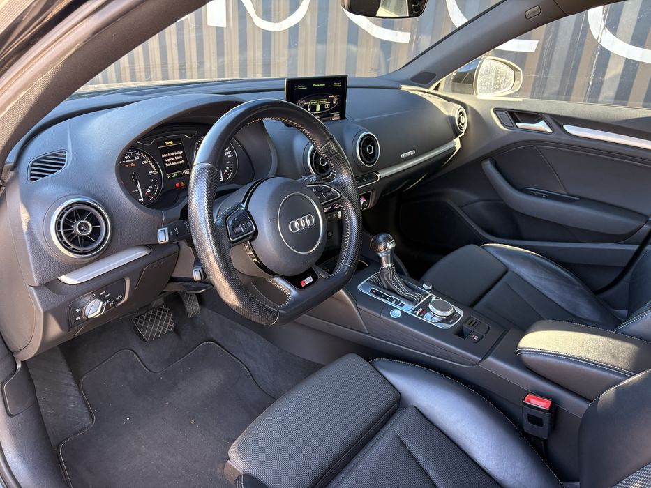 Audi A3 e-tron Sportback  Sline Plug-in