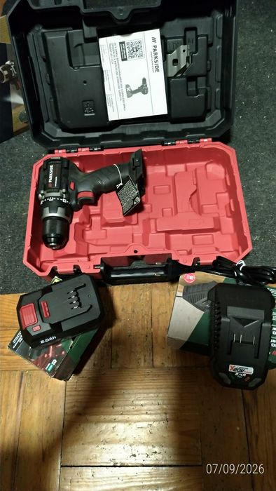Furadora/Aparafusadora Parkside Performance 20V Brushless + Bateria 2Ah + Carregador