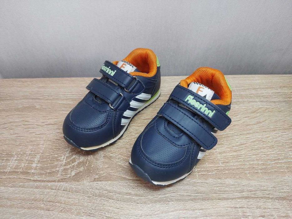 Уцінка! Кросівки для хлопчика (розміри 21 - 13.5 см; 23й - 14.5 см))