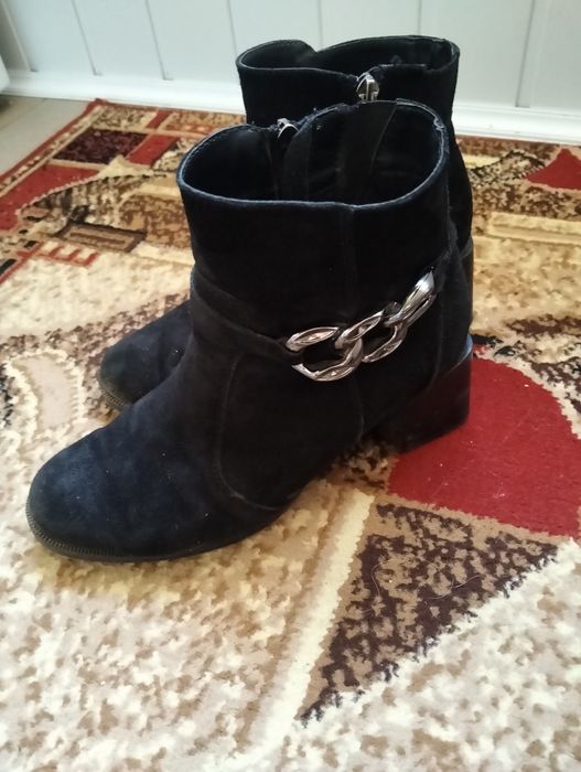Ботинки жіночі замшеві
