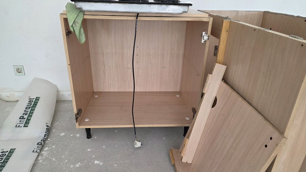 Conjunto de 5 Móveis de Cozinha com portas e ferragens