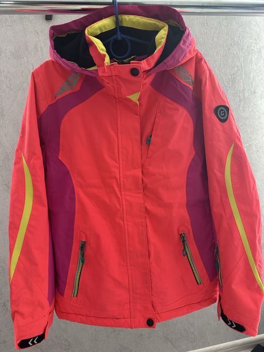 Гірськолижна куртка