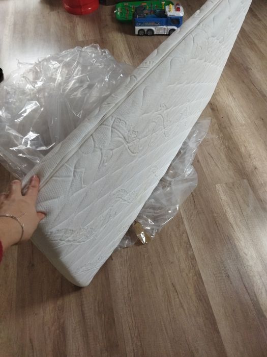 Materac do łóżeczka dziecięcego jak nowy