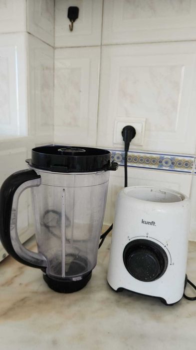 Mixer grinder in good condition for sale