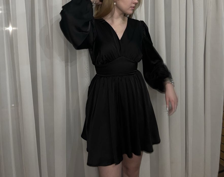 Сукня чорна на будь-які подіі