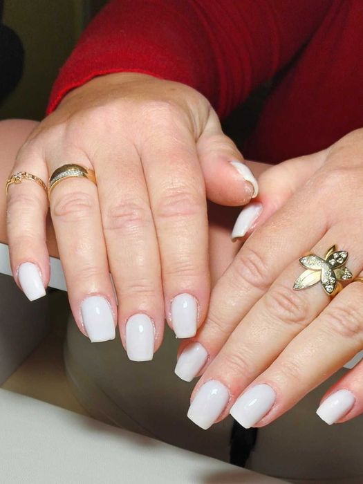 Мастер маникюра и педикюра