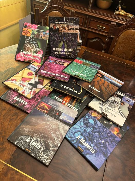 Livros - Enciclopédia Pedagógica Universal
