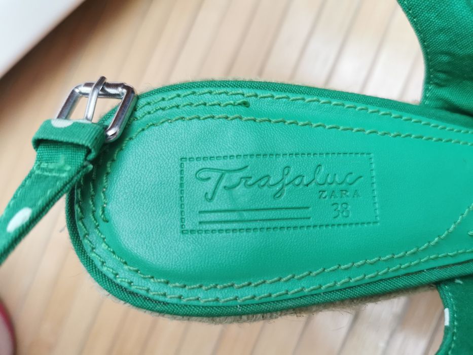 Sandálias Zara como NOVAS