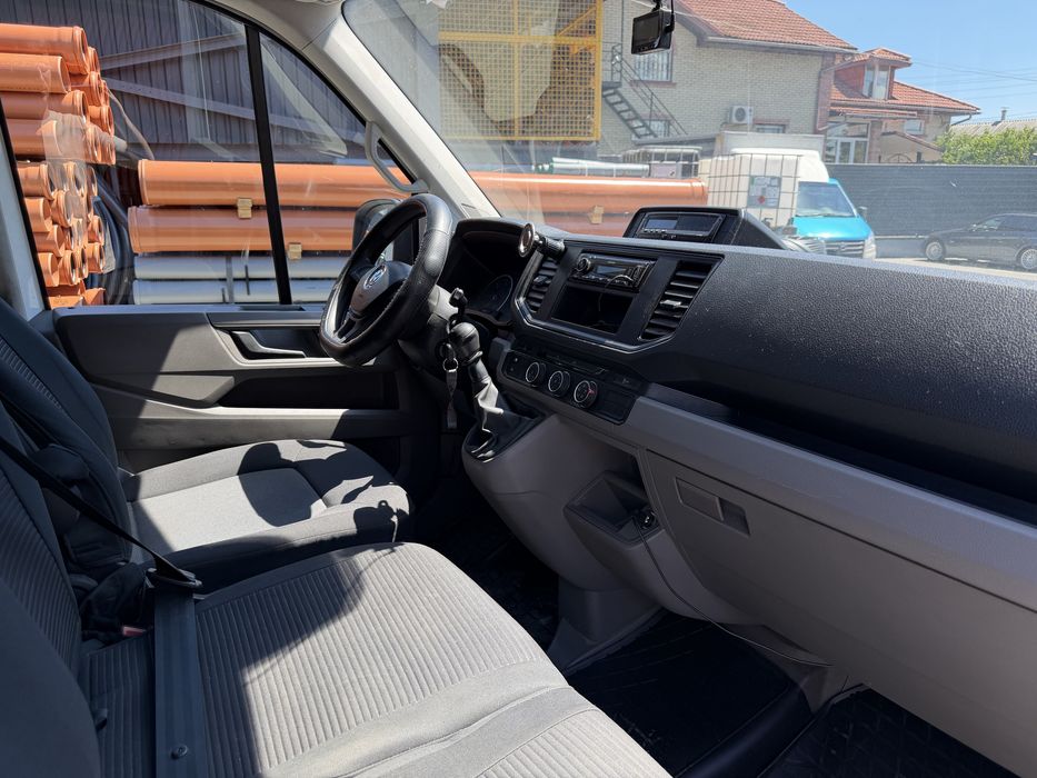 Volkswagen Crafter 2018 2.0 TDI MT