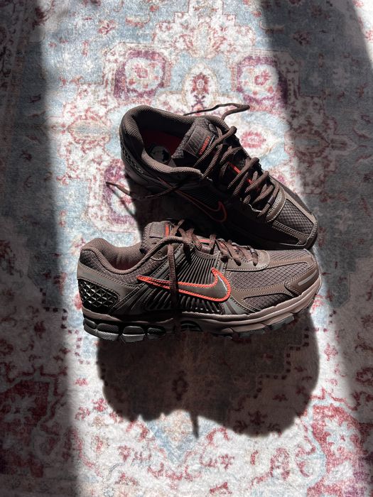 41 | Чоловічі Оригінальні кросівки Nike Zoom Vomero 5 SE "Blue Void / Midnight Navy “
