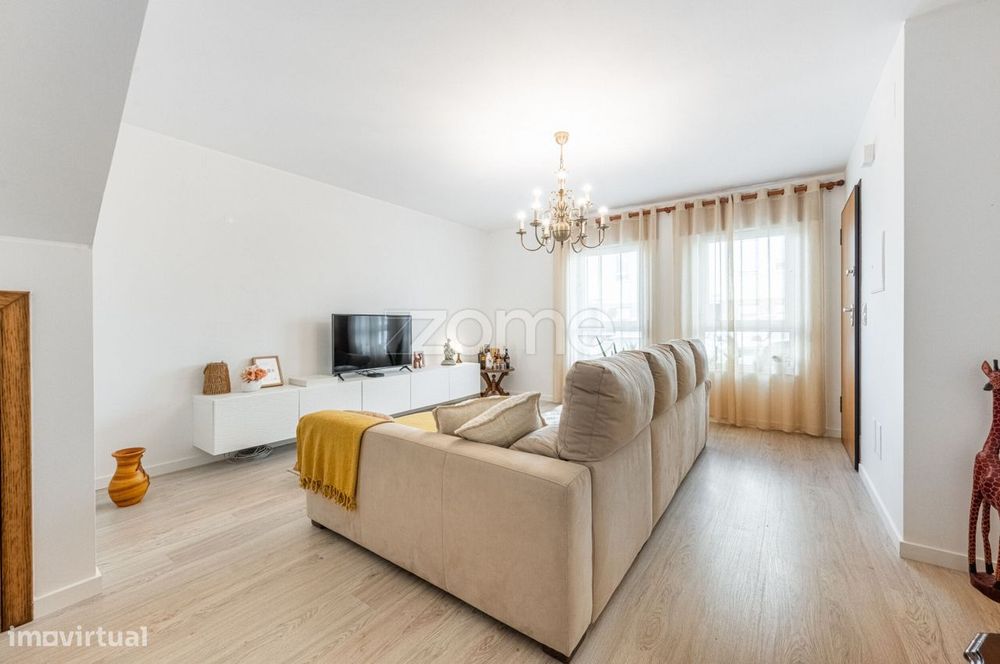 T2 Duplex com Terraço em Gulpilhares - V.N. Gaia